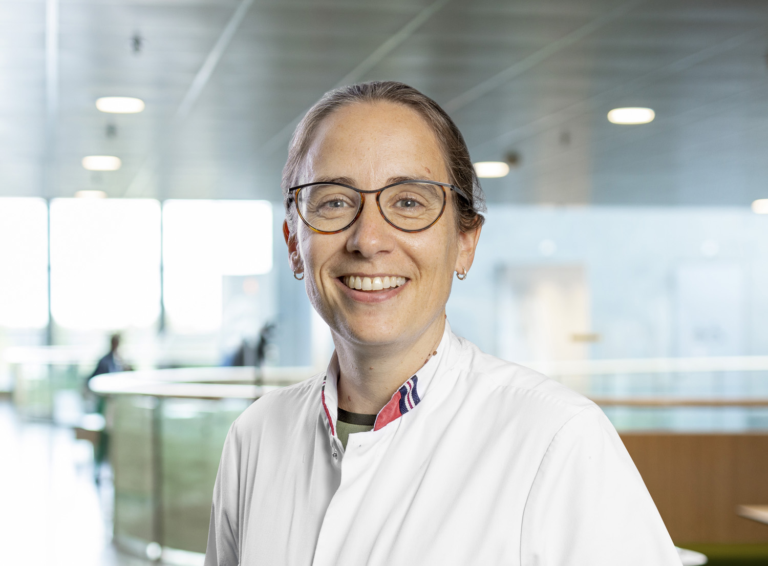 Renee Van Piggelen - Kinderarts Portret van R. Piggelen, van