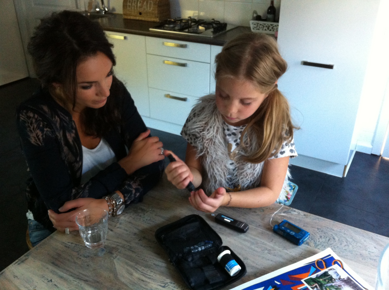 Moeder en dochter samen sterk diabetes Moeder en dochter samen sterk diabetes