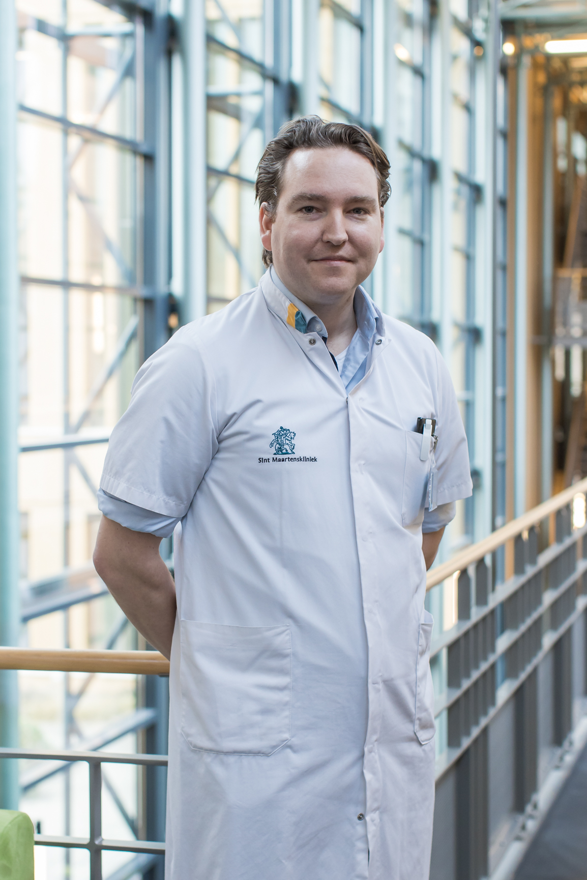 Schrander_ Orthopedisch chirurg Portret van D. Schrander